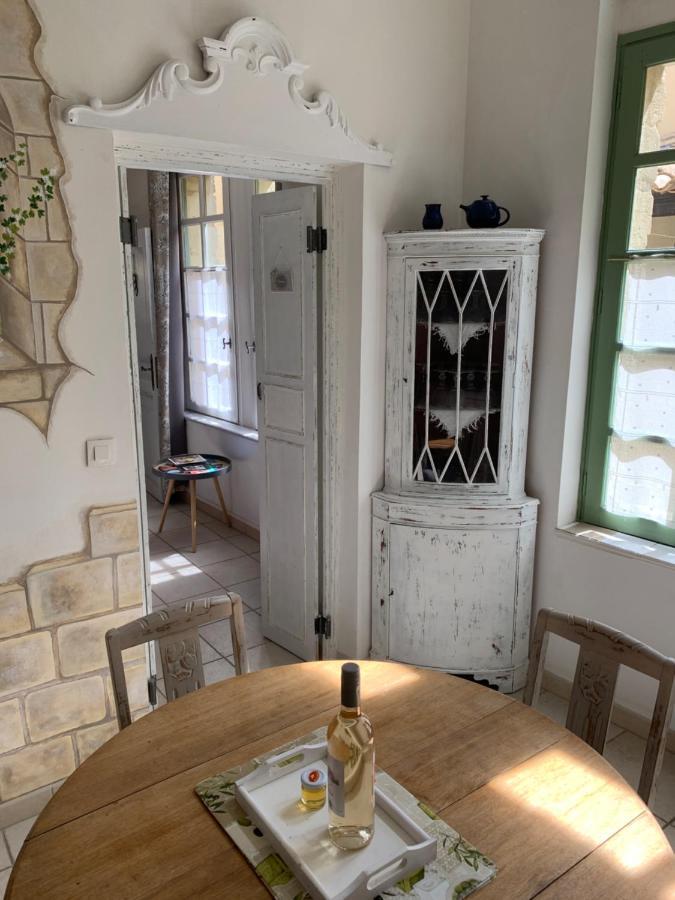 Uzes A Pied, Appartement Dans Cadre D'Exception Eksteriør bilde